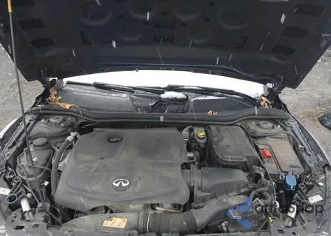 2017 Infiniti Qx30 Premium z USA, uszkodzony, nr VIN SJKCH5CR1HA035842